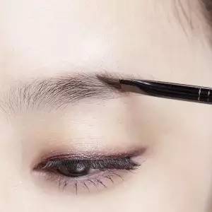 眉毛如何畫才好看？畫好眉毛的方法！