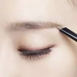 眉毛如何畫才好看？畫好眉毛的方法！