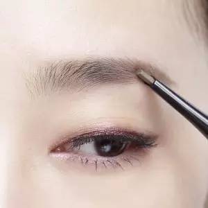 眉毛如何畫才好看？畫好眉毛的方法！